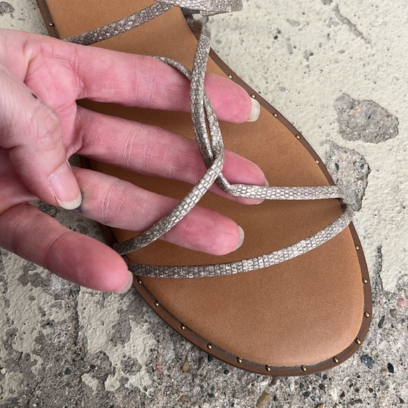 Like new Fergie Strappy sandles - Picture 8 of 11